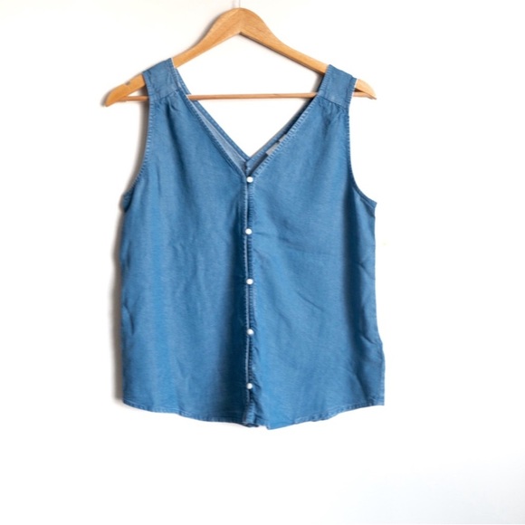 Gap Sleeveless Chambray V-Neck Tank Top - Picture 3 of 7